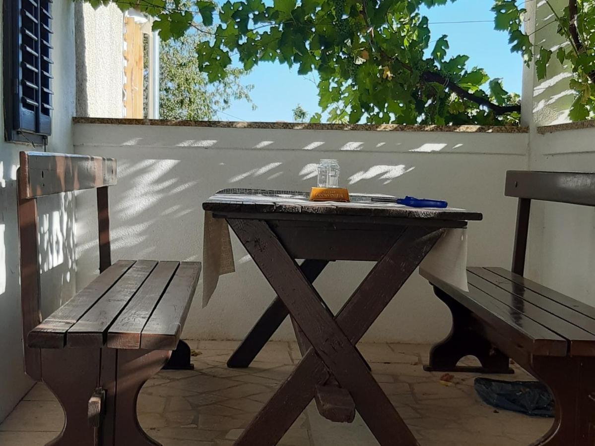 Holiday Home Loznati Cres Εξωτερικό φωτογραφία